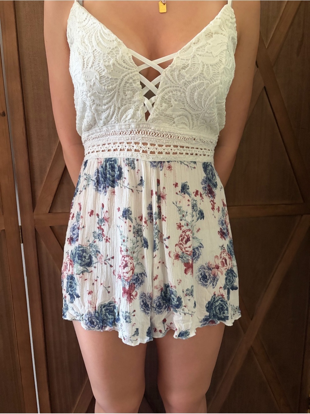 STREETWEAR SOCIETY Lace Floral Cami with Blue & Red Print SIZE LARGE